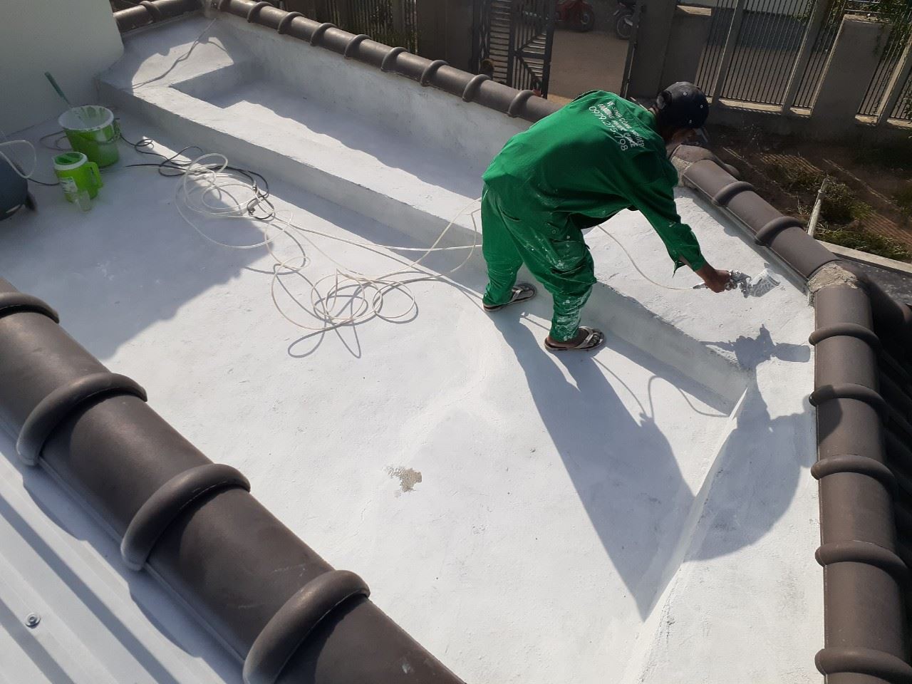 Sơn chống nóng mái tôn